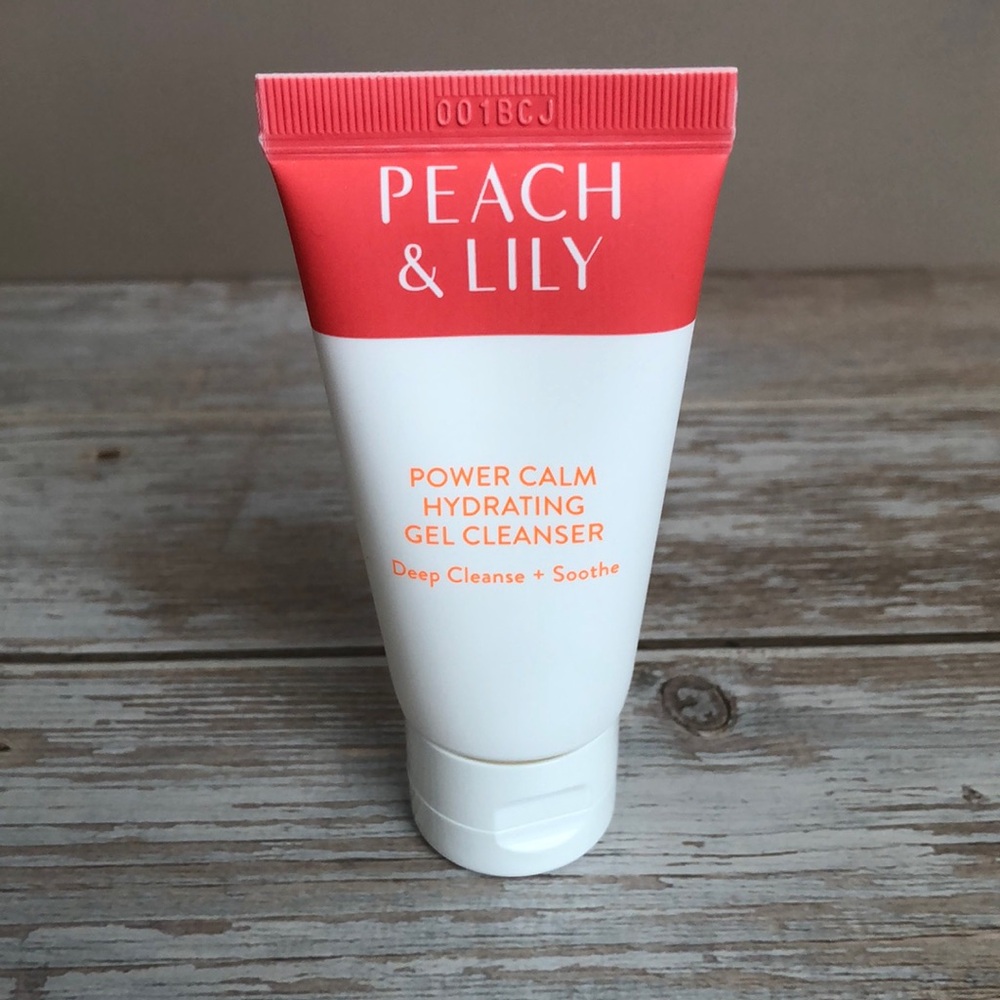 ❤️$6 NWT Peach and Lily Power Calm Hydrating Gel Cleanser 1.01oz